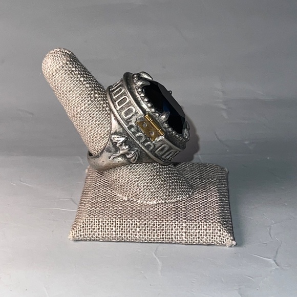 Oversized Pewter & Black Oval Poison Ring - Picture 6 of 7